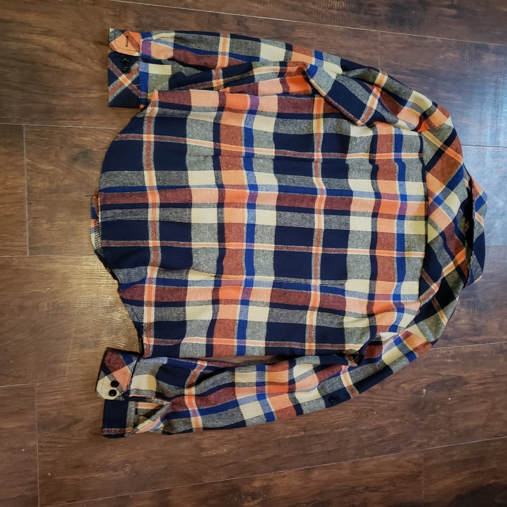 Shirt - Picture 2 of 2